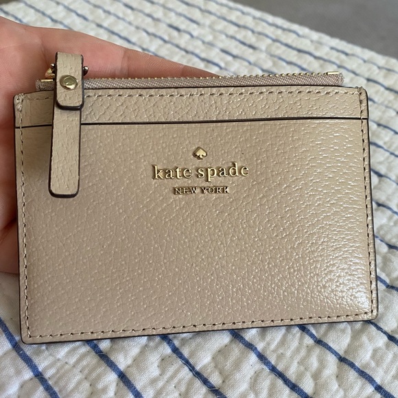 Kate Spade Adi wallet - Picture 1 of 5